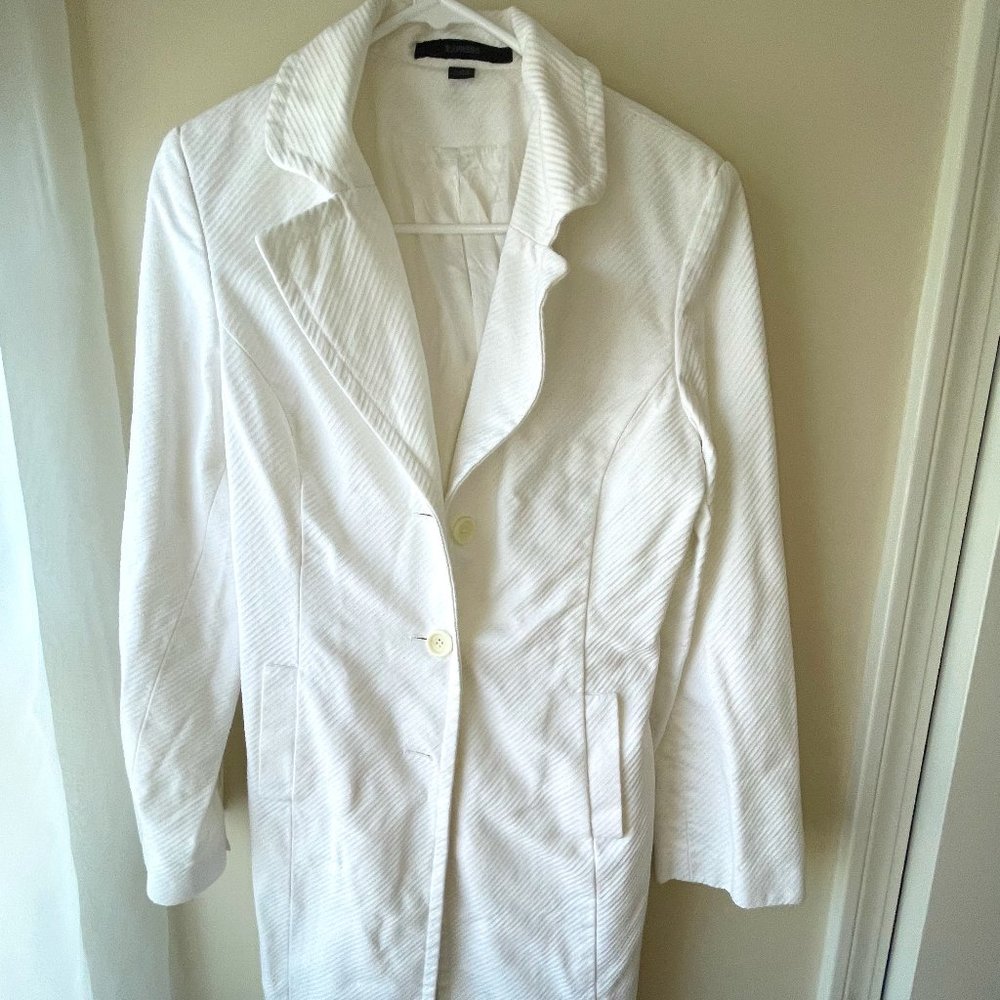Express White Coat